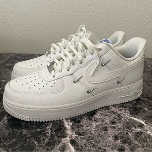 Nike Air Force 1 '07 LX Sisterhood White Metallic Silver Women's 9 CT1990-100
